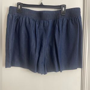 NWOT APT 9 FLOWY SHORTS